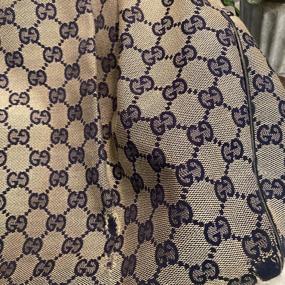 Gucci - Picture 6 of 7